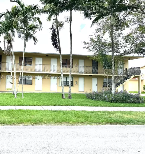 4590 SW 67th Ave #19, Miami, FL 33155