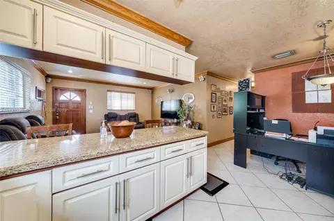 262 E 37th St, Hialeah, FL 33013 photo 13