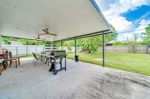 262 E 37th St, Hialeah, FL 33013 photo 30