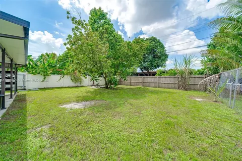262 E 37th St, Hialeah, FL 33013 photo 32