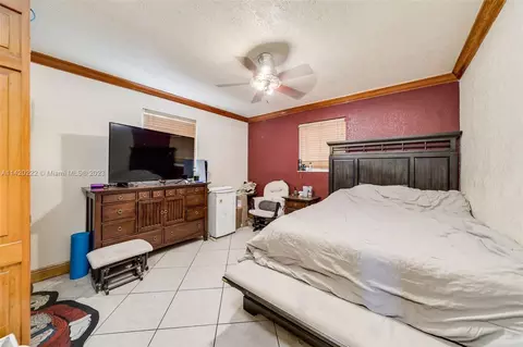 262 E 37th St, Hialeah, FL 33013 photo 19