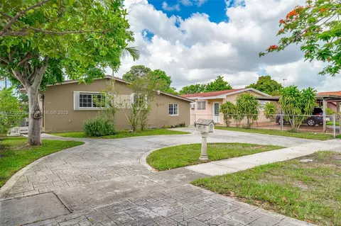 262 E 37th St, Hialeah, FL 33013 photo 2