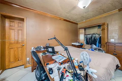 262 E 37th St, Hialeah, FL 33013 photo 17