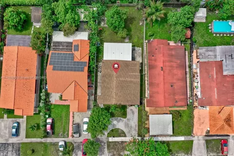 262 E 37th St, Hialeah, FL 33013 photo 43