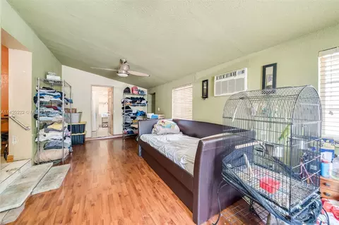 262 E 37th St, Hialeah, FL 33013 photo 25