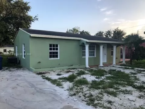 1370 NW 86th St, Miami, FL 33147
