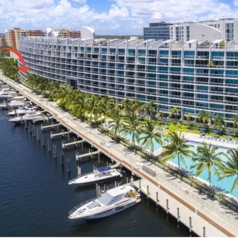 2950 NE 188th St #104, Aventura, FL 33180