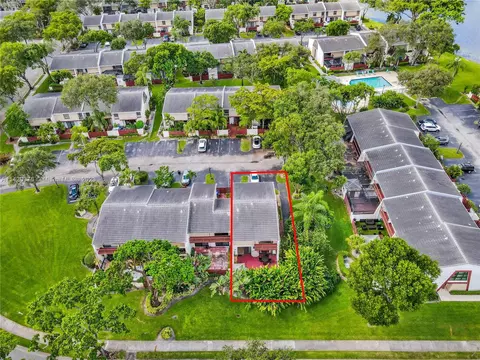 3017 Willow Ln #258, Hollywood, FL 33021
