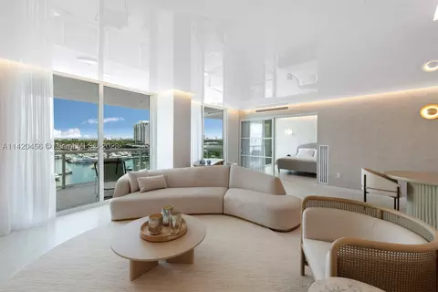 10 Venetian Way #1102, Miami Beach, FL 33139