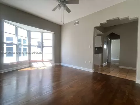 540 15th St #201, Miami Beach, FL 33139