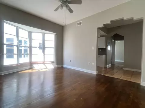 540 15th St #201, Miami Beach, FL 33139