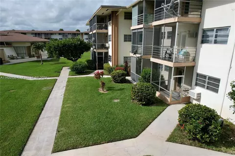 16900 NE 14th Ave #109, North Miami Beach, FL 33162