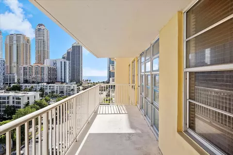 231 174th St #1115, Sunny Isles Beach, FL 33160