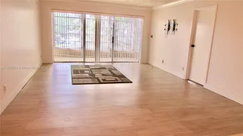 8311 Sands Point Blvd #R303, Tamarac, FL 33321
