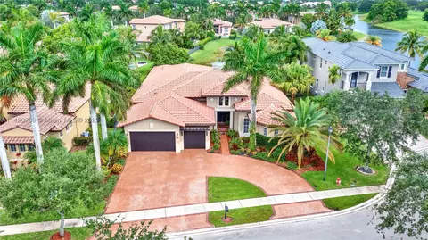 12135 NW 71st St, Parkland, FL 33076