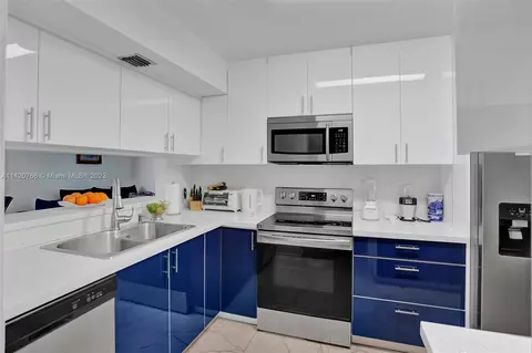 3410 Foxcroft Rd #202, Miramar, FL 33025