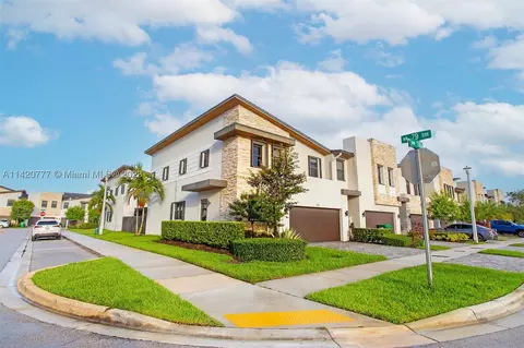 7911 NW 105th Ave, Doral, FL 33178