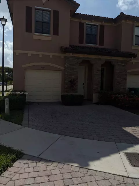 7121 SW 163rd Pl, Miami, FL 33193