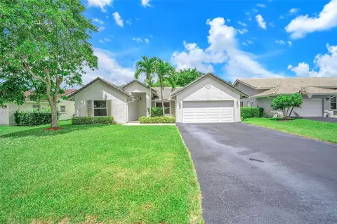 2340 NW 95th Ter, Coral Springs, FL 33065