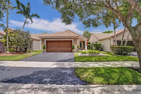 1522 Sunset Way, Weston, FL 33327