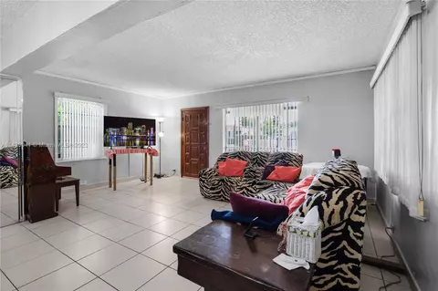 711 E 41st St, Hialeah, FL 33013 photo 5