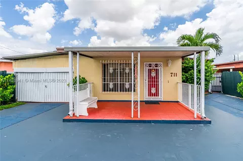 711 E 41st St, Hialeah, FL 33013 photo 1