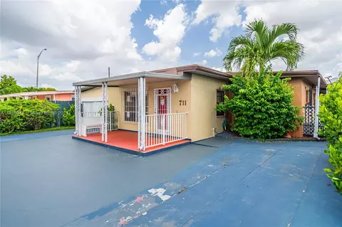 711 E 41st St, Hialeah, FL 33013 photo 2