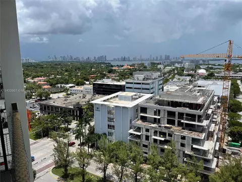 4101 Pine Tree Dr #1731, Miami Beach, FL 33140
