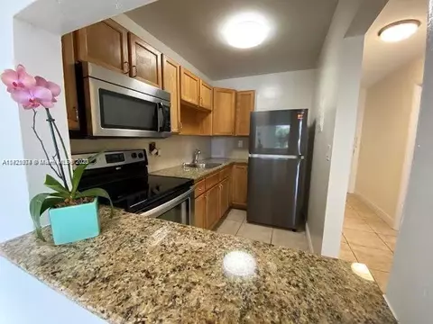 1470 NE 125th Ter #304, North Miami, FL 33161