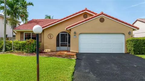 15582 Ravenswicke Mnr, Davie, FL 33331