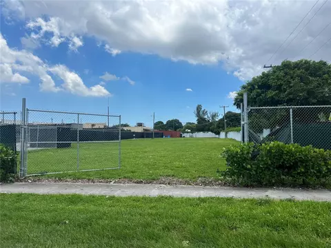 7000 NW 27th Ave, Miami, FL 33147