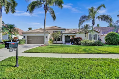 8831 S Southern Orchard Rd S, Davie, FL 33328