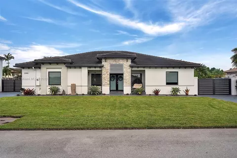 21482 SW 132nd Pl, Miami, FL 33177