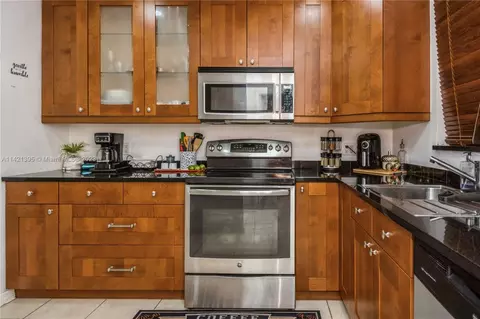 Undisclosed, Hollywood, FL 33020