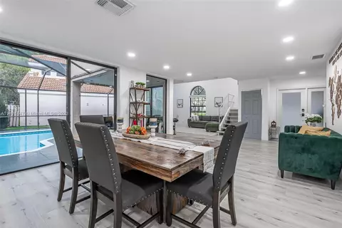 10760 NW 17th St, Plantation, FL 33322