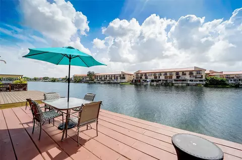 5547 W 27th Ave, Hialeah, FL 33016