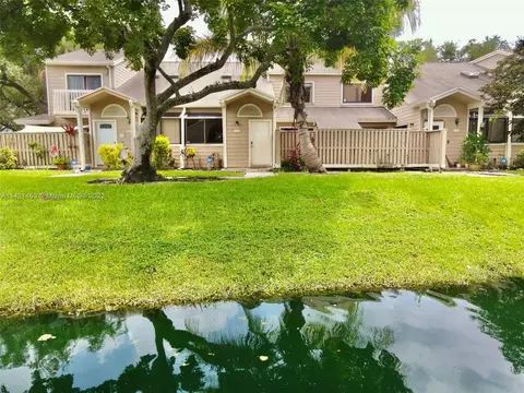 7104 Sportsmans Dr #7104, North Lauderdale, FL 33068