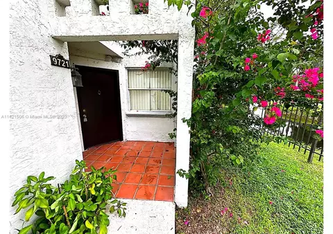 9721 NW 49th Ter #401, Doral, FL 33178