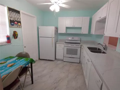 619 NE 14th Ave #202, Hallandale Beach, FL 33009