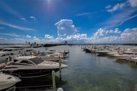 7904 West Dr #305, North Bay Village, FL 33141