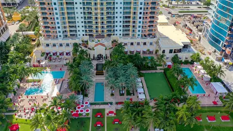 17875 Collins Ave #4203, Sunny Isles Beach, FL 33160