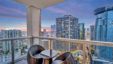 475 Brickell Ave #4015, Miami, FL 33131