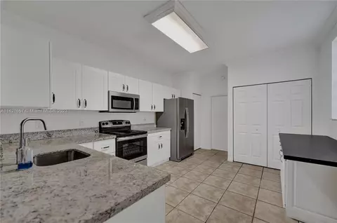 2146 Ensenada Ter, Weston, FL 33327
