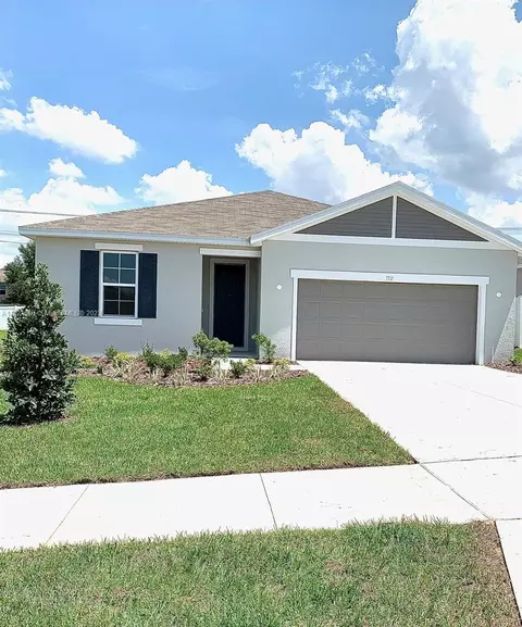 1721 Hilltop Dr, Dundee, FL 33838 photo 1
