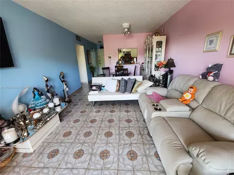 1075 W 68th St #116, Hialeah, FL 33014 photo 3