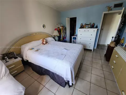 1075 W 68th St #116, Hialeah, FL 33014 photo 8