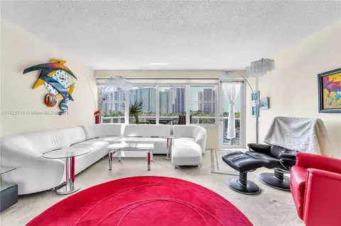 3300 NE 36th St #410, Fort Lauderdale, FL 33308