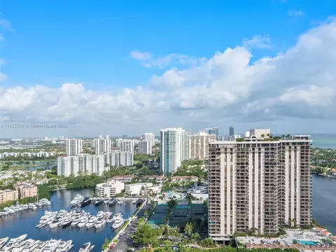 19355 Turnberry Way #TH-7, Aventura, FL 33180
