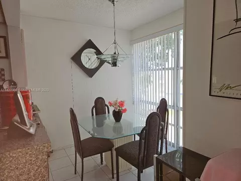 17620 Atlantic Blvd #319, Sunny Isles Beach, FL 33160