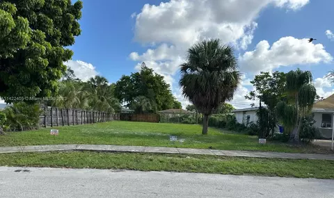 4181 SW 21 St, Fort Lauderdale, FL 33317